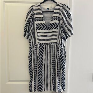 Old Navy Black and White Patterned Midi Dress